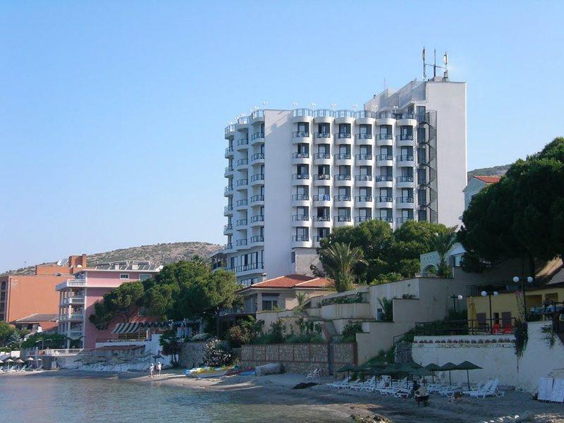 Grand Ozcelik Hotel Kusadasi Exterior photo